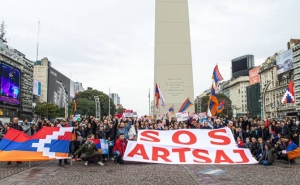Բուենոս Այրեսում SOS Artsakh կարգախոսով բողոքի ցույց է անցկացվել